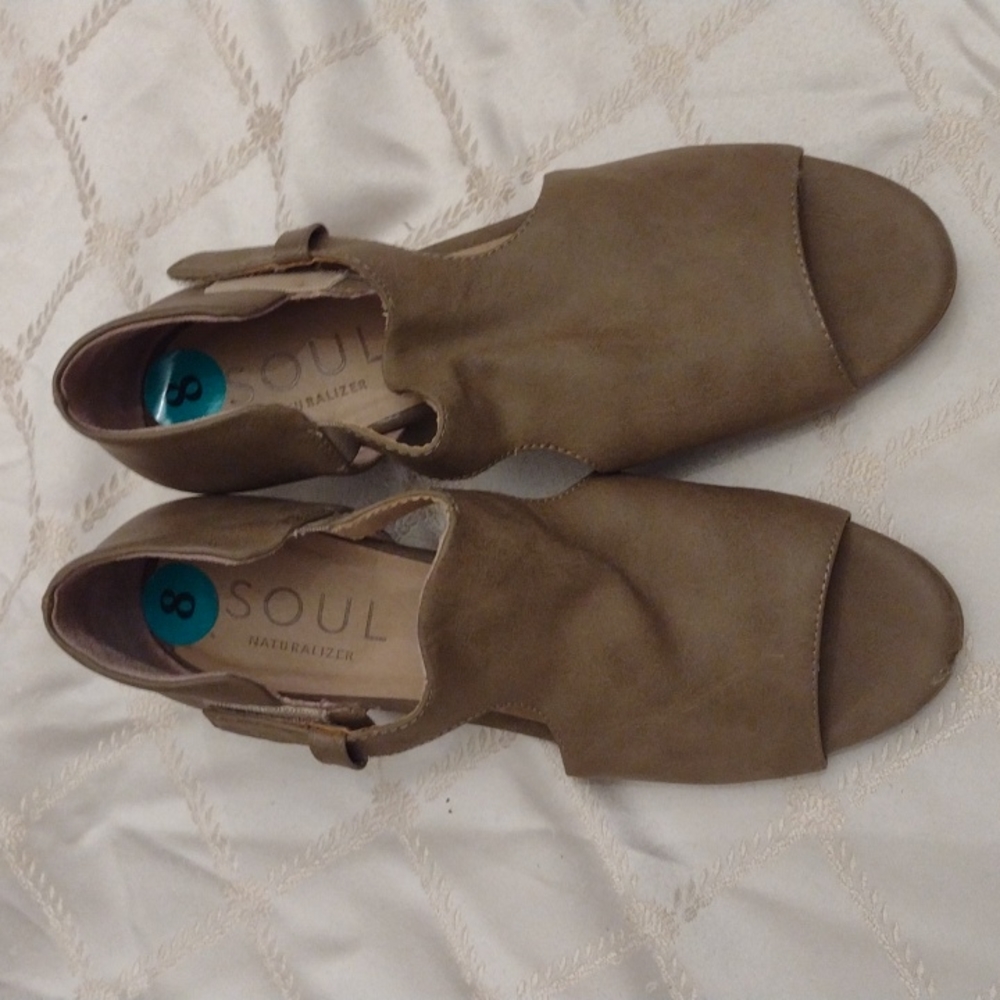 Soul Naturalizer heel shoes